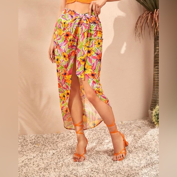 Summer Halter Top & Side Wrap Skirt 2 Piece Set - Picture 6 of 11